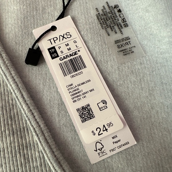 COPY - NWT Garage top - Picture 3 of 3